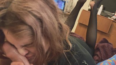 Gerklės penis, suplėšytos pėdkelnės ir suplyšę kulniukai malonu susipažinti